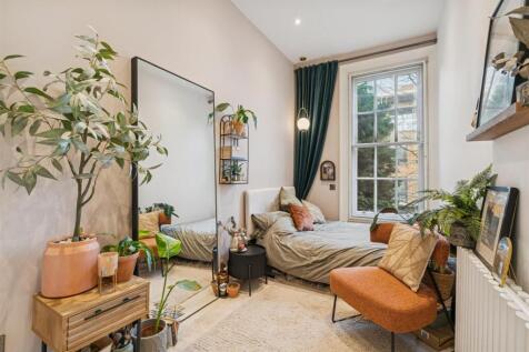 13 Horatio Place bedroom 01.jpg