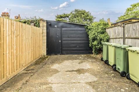 Garage/Parking