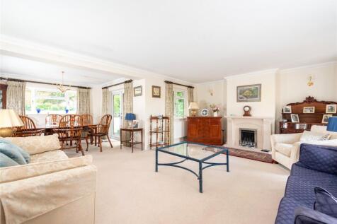 Sitting/Dining Room