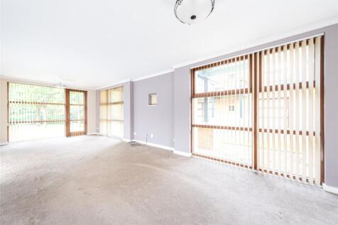 Sitting/Dining Room
