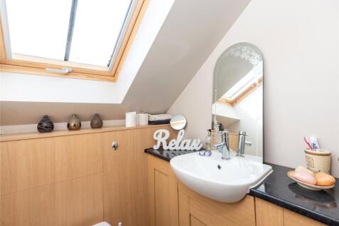 Annexe Cloakroom