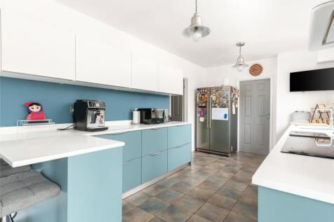 Kitchen/Breakfast Rm