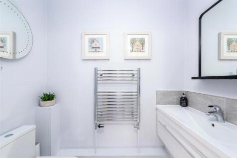 En Suite Bathroom