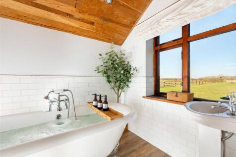 En Suite Bathroom