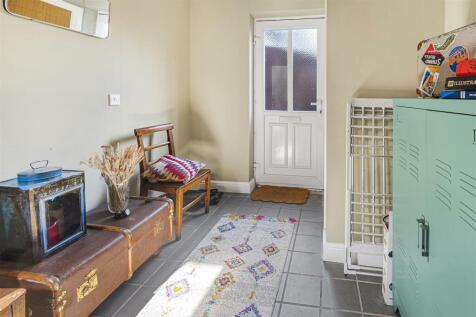 Apartment 4B