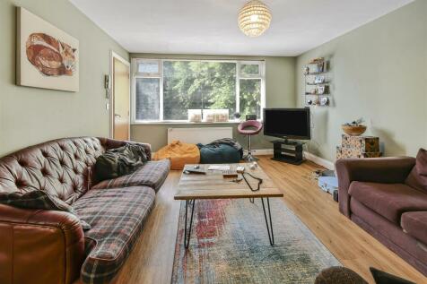**Apartment 4A