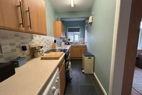 kitchen 2.jpg