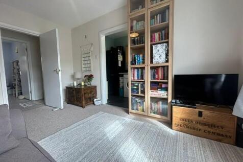 New lounge 2.jpg