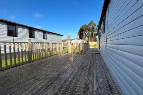 PHOTO-2025-02-11-09-16-51-decking.jpg