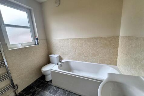 Bathroom1.jpg