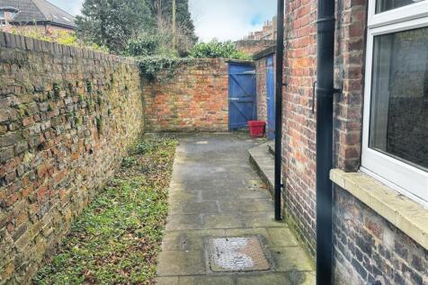 Rear Courtyard.jpg