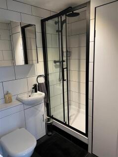 En-suite 1.jpg