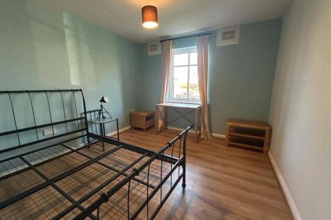 New Bedroom 1.jpg