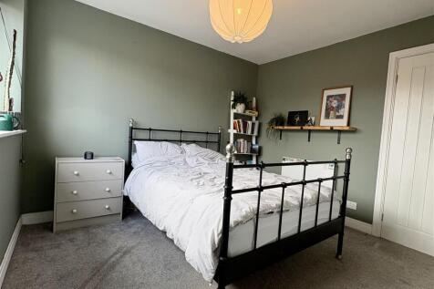 Bedroom 5.jpeg