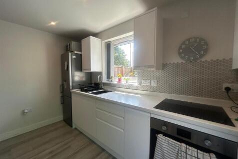 Kitchen 1.jpg