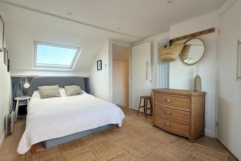 Loft room 2.jpg