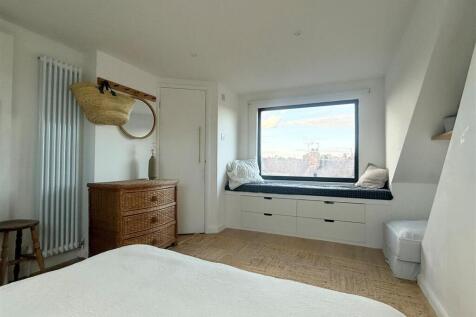 Loft room 1.jpg