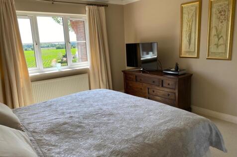 Master bedroom.jpg