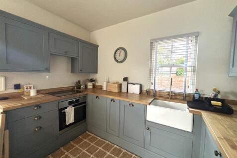 kitchen 4stp.jpg
