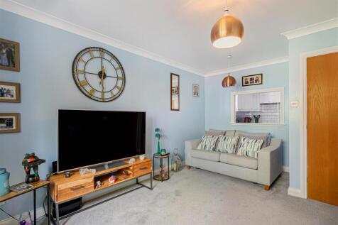 Apt_5_Beverley_House_16.jpg