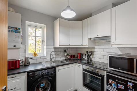 Apt_5_Beverley_House_26.jpg