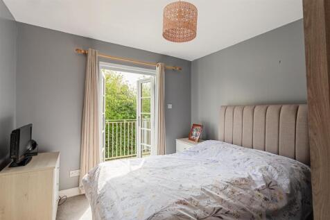 Apt_5_Beverley_House_36.jpg