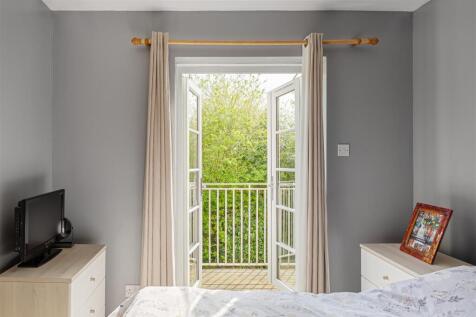 Apt_5_Beverley_House_41.jpg