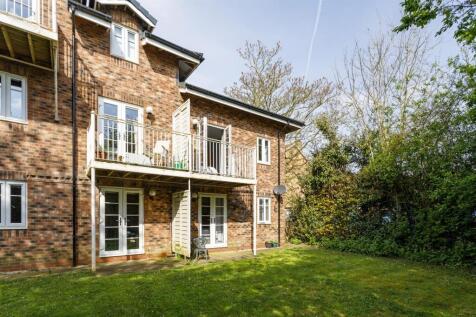 Apt_5_Beverley_House_4.jpg