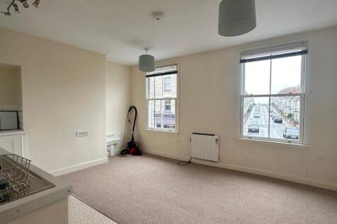 10 Scarcroft 3.jpg