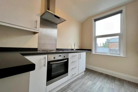 Kitchen 2.jpg