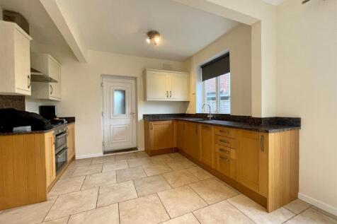 Kitchen 3.jpg