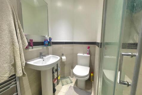Ensuite 4.jpg