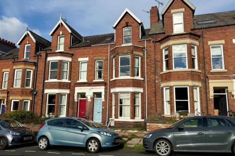 Front of property - 2.jpg