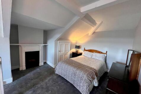 2 304a Tadcaster Road 3.jpg