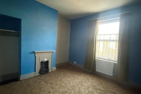 62 QVS - Bedroom 2.jpg