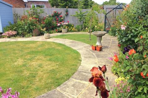 9 Venture Close - Garden2.jpg