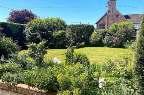 The Grey House - Garden3.jpg