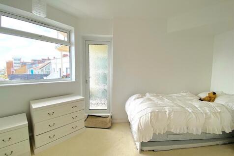 7 Alderton Ct - Bed4.jpg