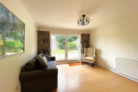 4 Frant Ave - Bed2.jpg