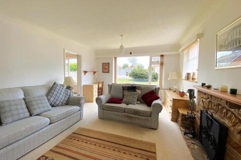 4 Frant Ave - Lounge3.jpg