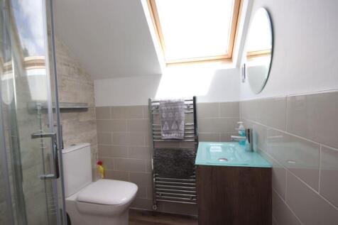 Bathroom.JPG