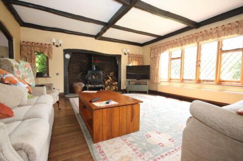 Living Room 2.JPG