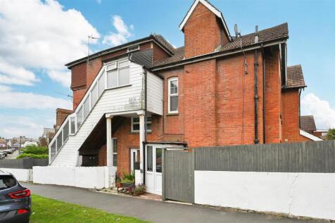 flat-4-19-buckhurst-road-tn401qf (14).jpg