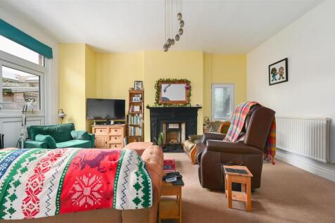 flat-4-19-buckhurst-road-tn401qf (2).jpg