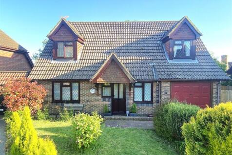 6 Callums Walk - Front.jpg