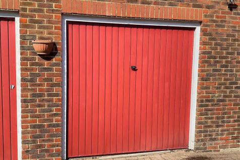 77 Rotherfield Ave - Garage.jpg