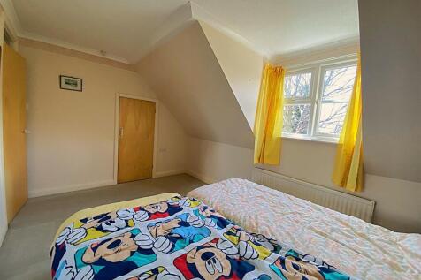 77 Rotherfield Ave - Bed4.jpg