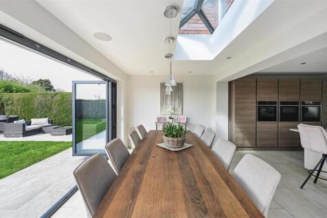 CONIFERS &amp; ROSE COTTAGE - BN245NX (46).jpg