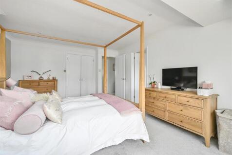 CONIFERS &amp; ROSE COTTAGE - BN245NX (40).jpg