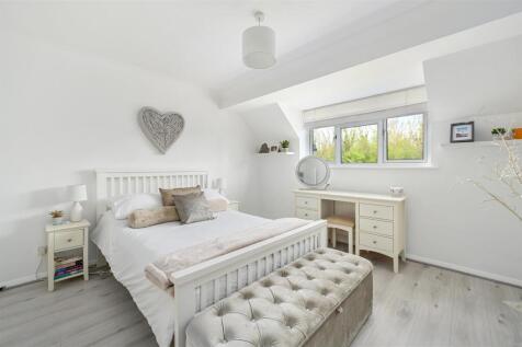 CONIFERS &amp; ROSE COTTAGE - BN245NX (43).jpg